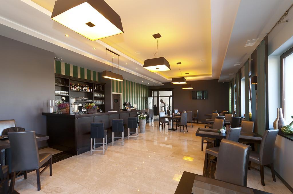 Hotel Oriza Gdow Exterior photo