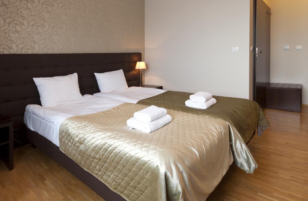 Hotel Oriza Gdow Exterior photo