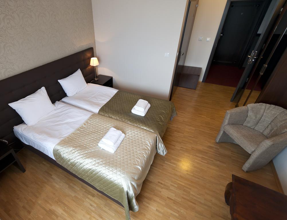 Hotel Oriza Gdow Exterior photo