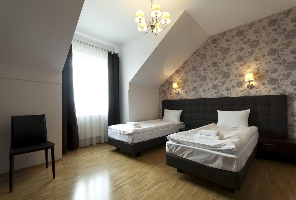 Hotel Oriza Gdow Exterior photo