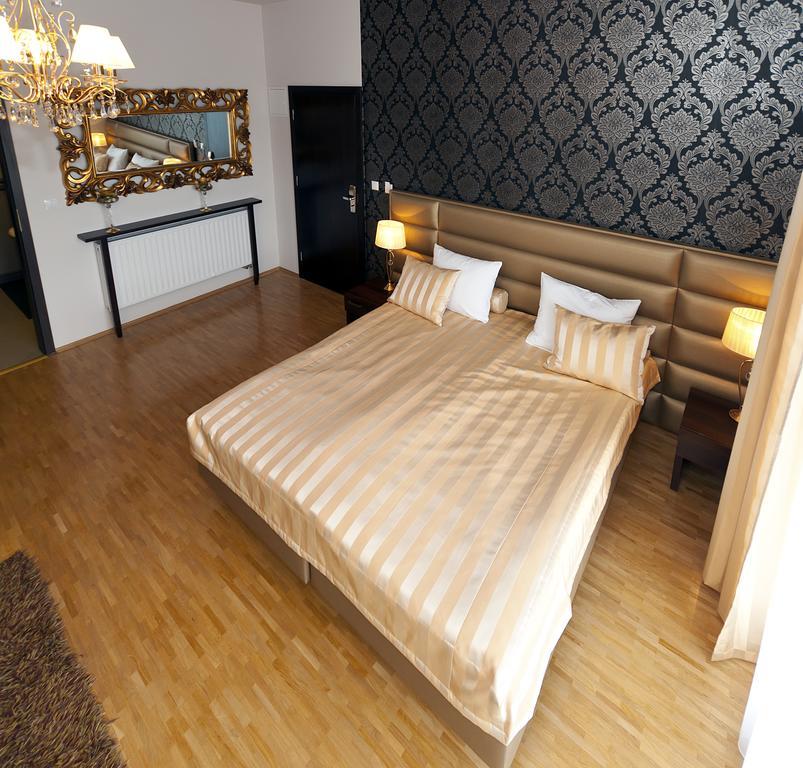 Hotel Oriza Gdow Exterior photo