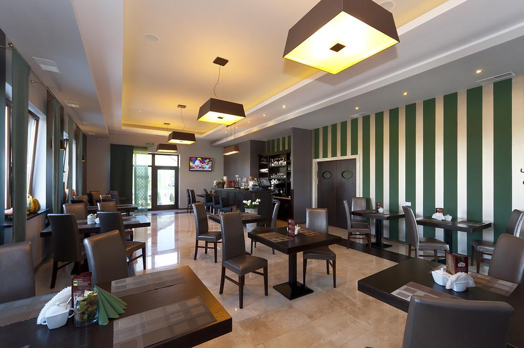 Hotel Oriza Gdow Exterior photo