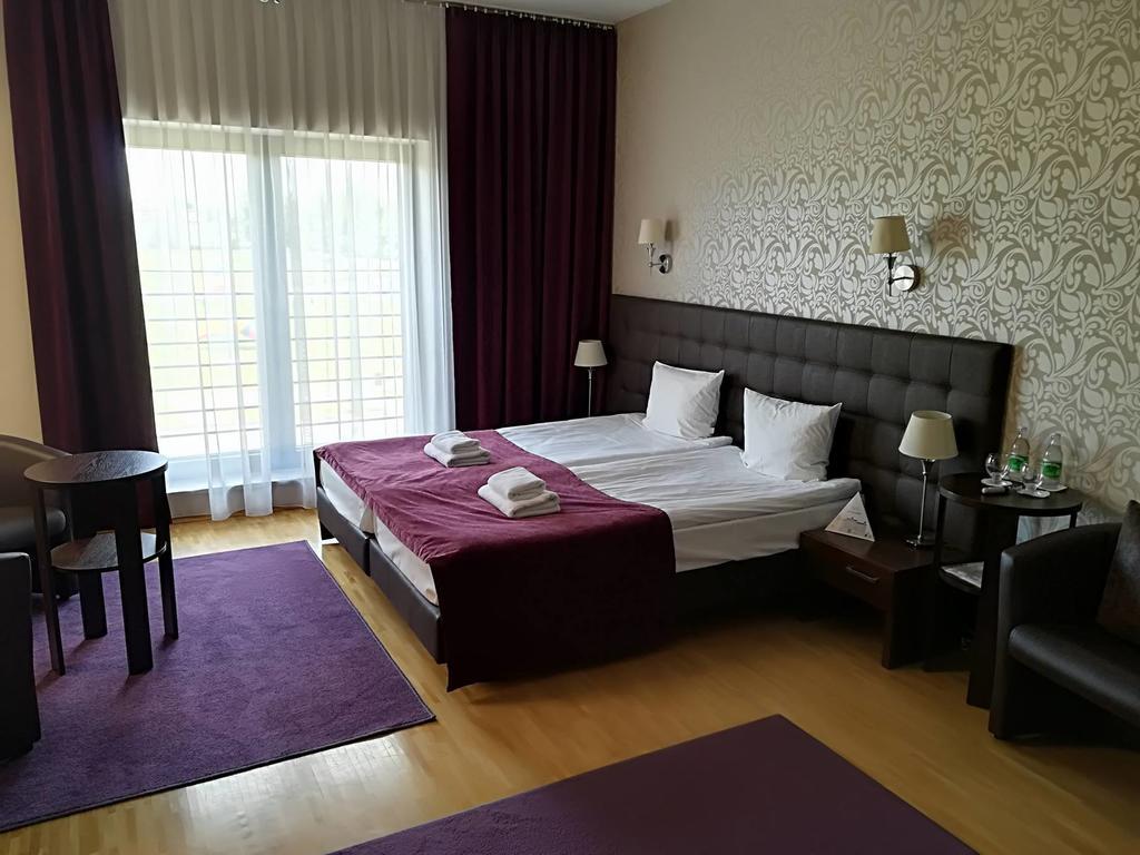Hotel Oriza Gdow Exterior photo