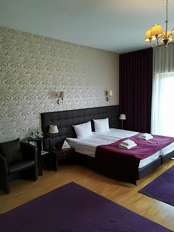 Hotel Oriza Gdow Exterior photo